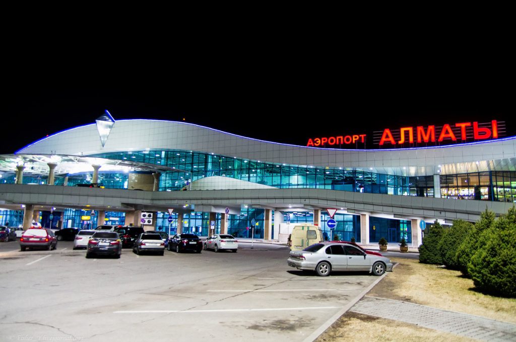 Парковка аэропорта Алматы